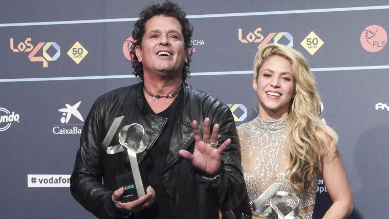 Carlos Vives y Shakira en los premios Los 40, 2016.