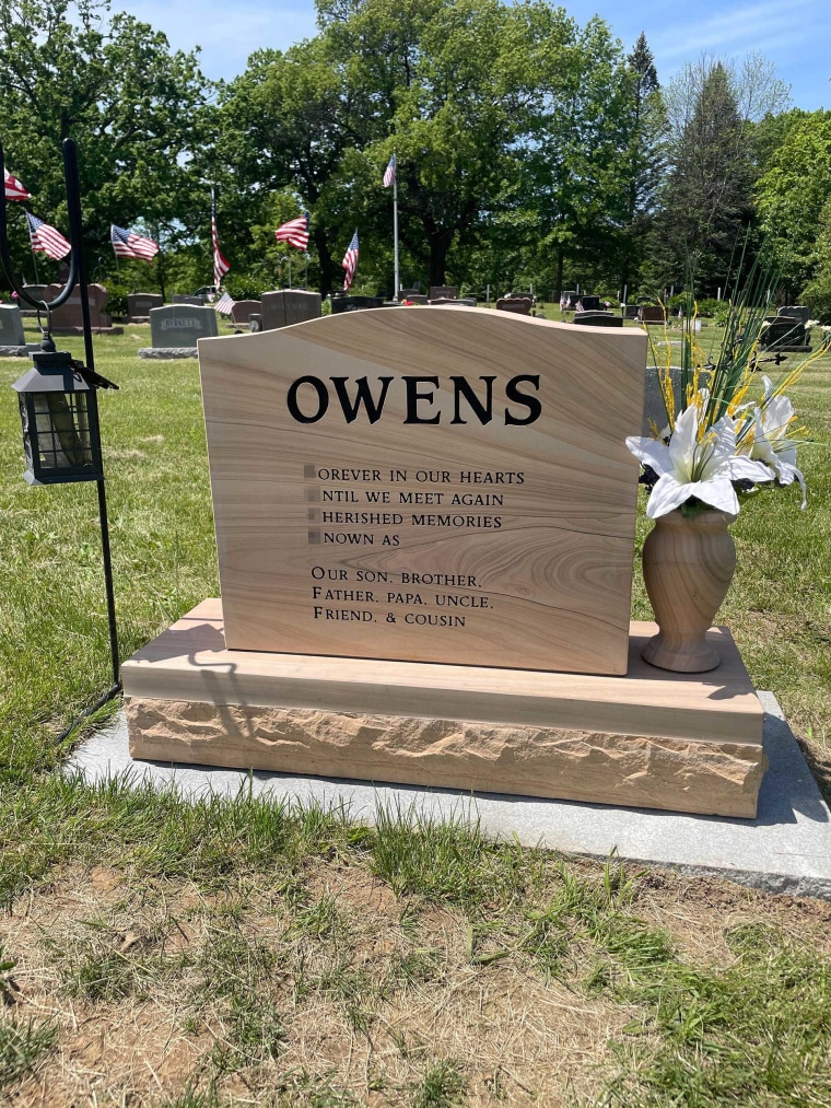 The family of Iowa dad Steve Owens engraved his headstone with his favorite phrase. Not everyone laughed. 