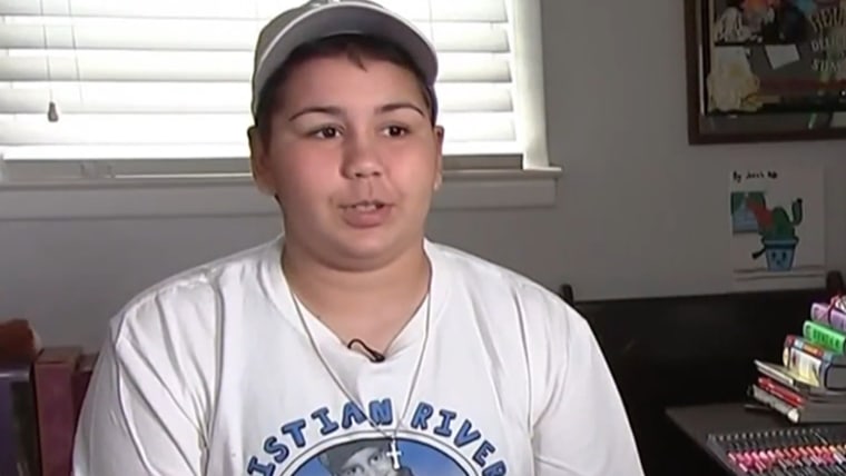 Jesselyn Silva, boxeadora de 16 años que fue diagnosticada con glioma difuso de línea media, un cáncer agresivo y de rápido crecimiento.