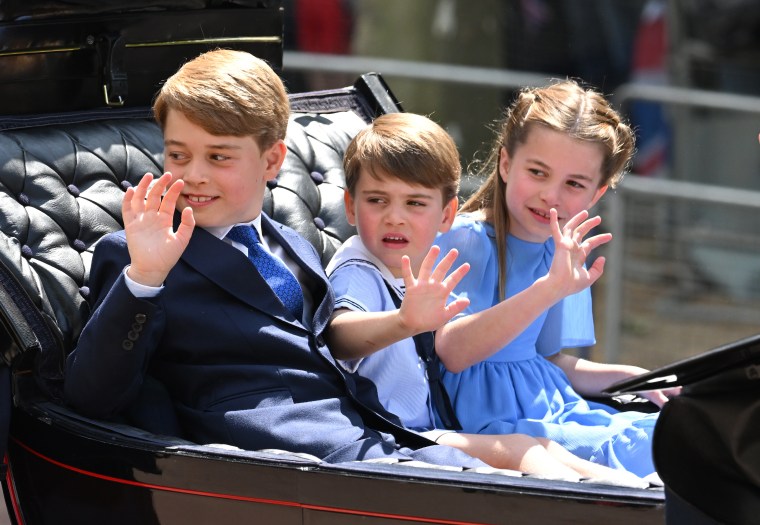 Queen's Jubilee: Prince George, Princess Charlotte, Prince Louis arrive ...
