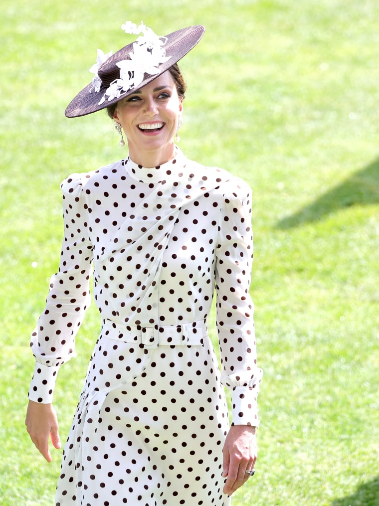 Duchess of shop cambridge ascot dress