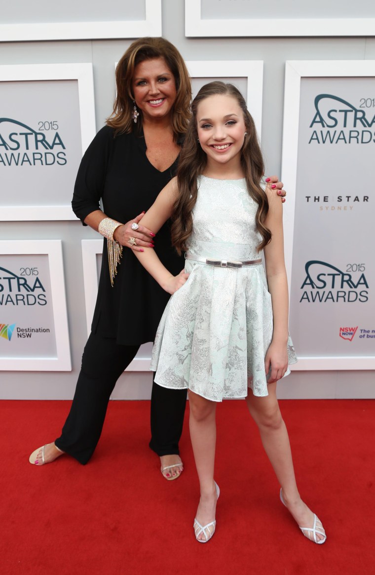  Miller poses with with Ziegler on the red carpet of 2015 ASTRA Awards in Sydney, Australia, in March 2015.