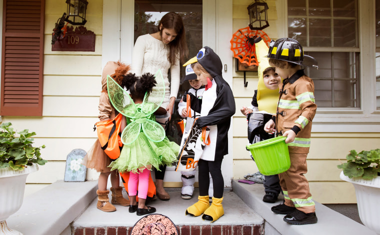 55 Things to Do on Halloween For Kids and Adults
