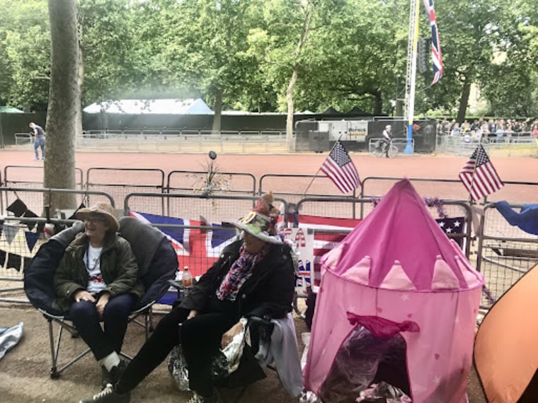 Friends Mary-Jane Willows and Donna Werner came to London for the Platinum Jubilee celebrations from different corners of the world. 