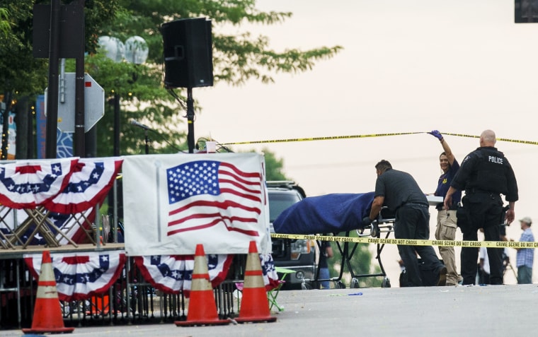 US-NEWS-CHICAGO-PARADE-SHOOTING-25-TB