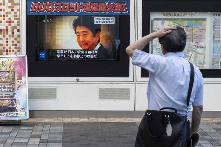 Image: JAPAN-POLITICS-ATTACK-ABE