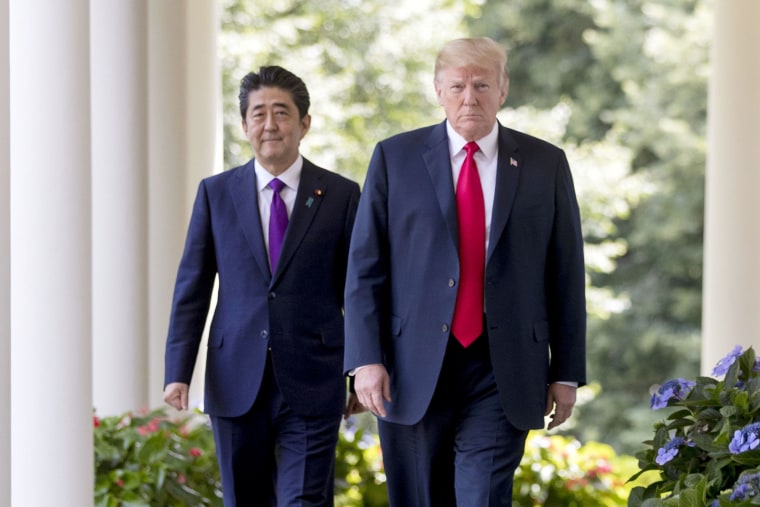 Image: Donald Trump,Shinzo Abe
