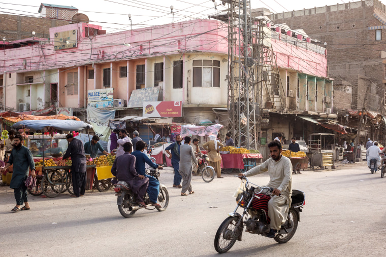Heatwave and Power Outages in Jacobabad