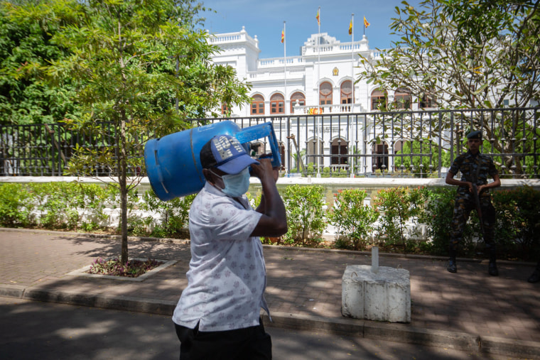 Image: Sri Lanka's Crisis Intensifies