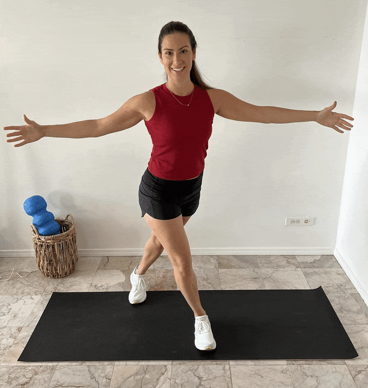 Curtsy lunge with knee raise