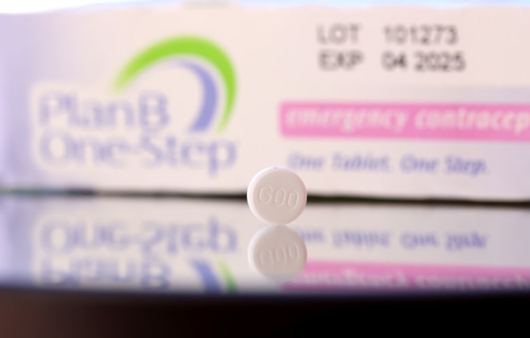 La demanda de la píldora Plan B aumentó en Estados Unidos tras el fallo de la Corte Suprema sobre el aborto.