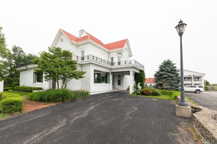 Colonel Sanders' home Blackwood Hall.