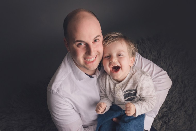 As Joe Monaco wondered how to let his colleagues know that his son Emmett passed away, he decided to write a post on Linkedin. That touching tribute to his son went viral. 