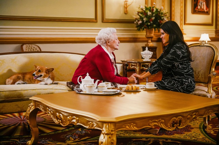 Maggie Sullivun as Queen Elizabeth II and Tiffany Smith as Meghan Markle in "Harry & Meghan."