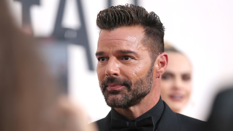 Ricky Martin durante la amfAR Cannes Gala 2022 en Francia