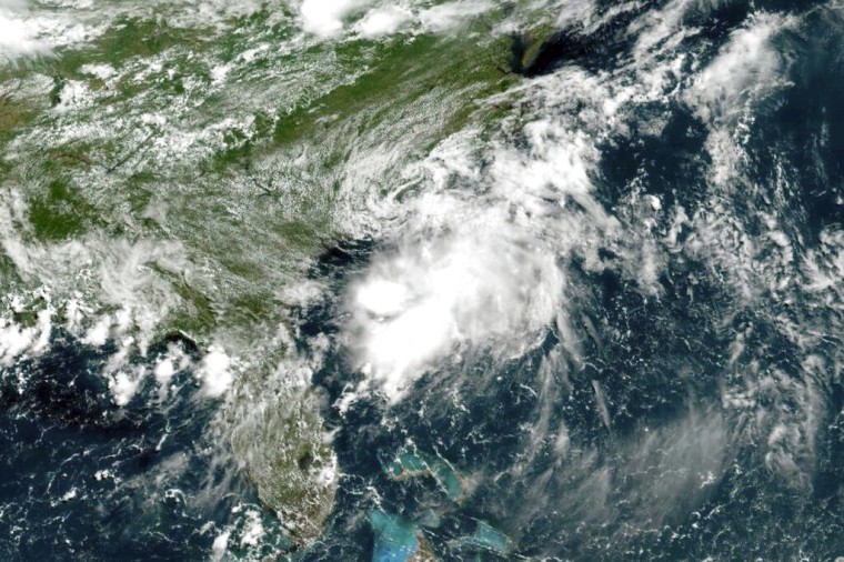 La tormenta tropical Colin en la Costa Atlántica de Estados Unidos, el sábado 2 de julio.