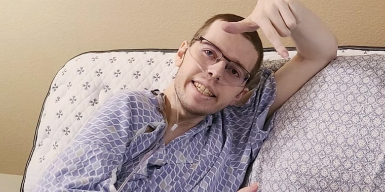 Popular Minecraft r 'Technoblade' Dies of Cancer at 23