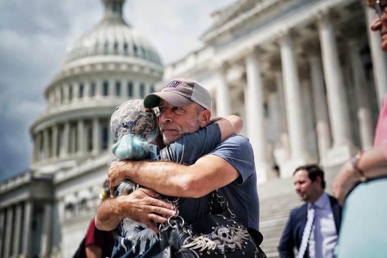 Image: Jon Stewart during a rally to call on the Senate to pass the Pact Act on Aug. 1, 2022.