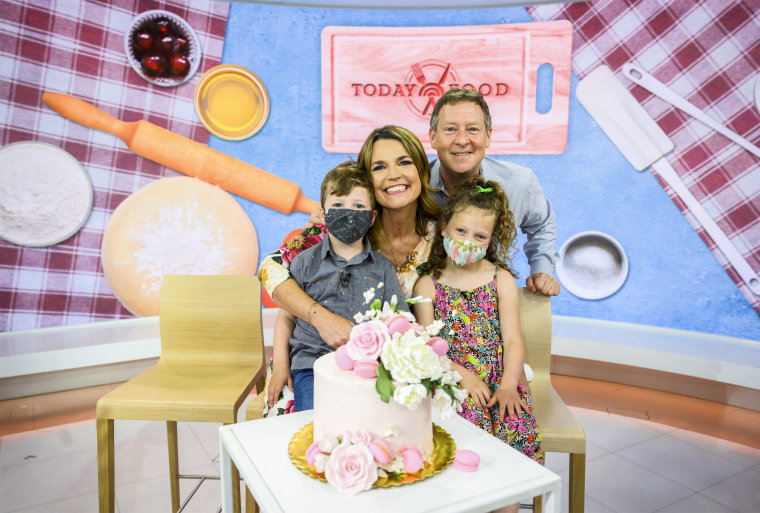 Image: Savannah Guthrie with her two kids, Vale and Charles and her husband, Michael Feldman.