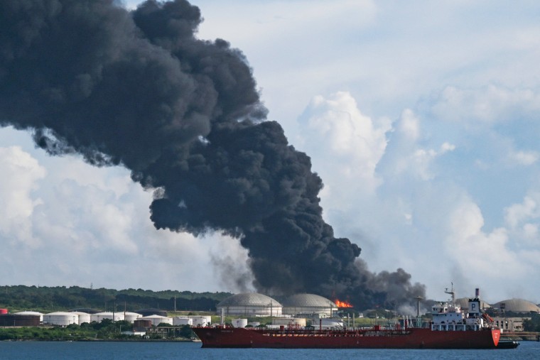 Image: Cuba oil depot fire