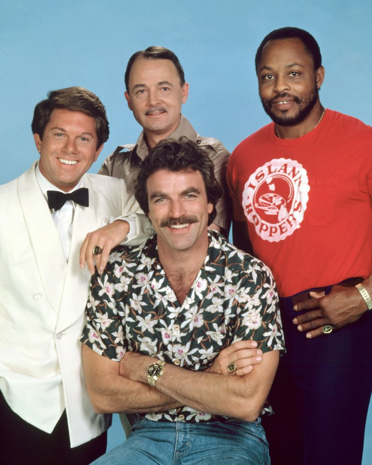 MAGNUM P.I., (clockwise from left): Larry Manetti, John Hillerman, Roger E. Mosley, Tom Selleck, (Se