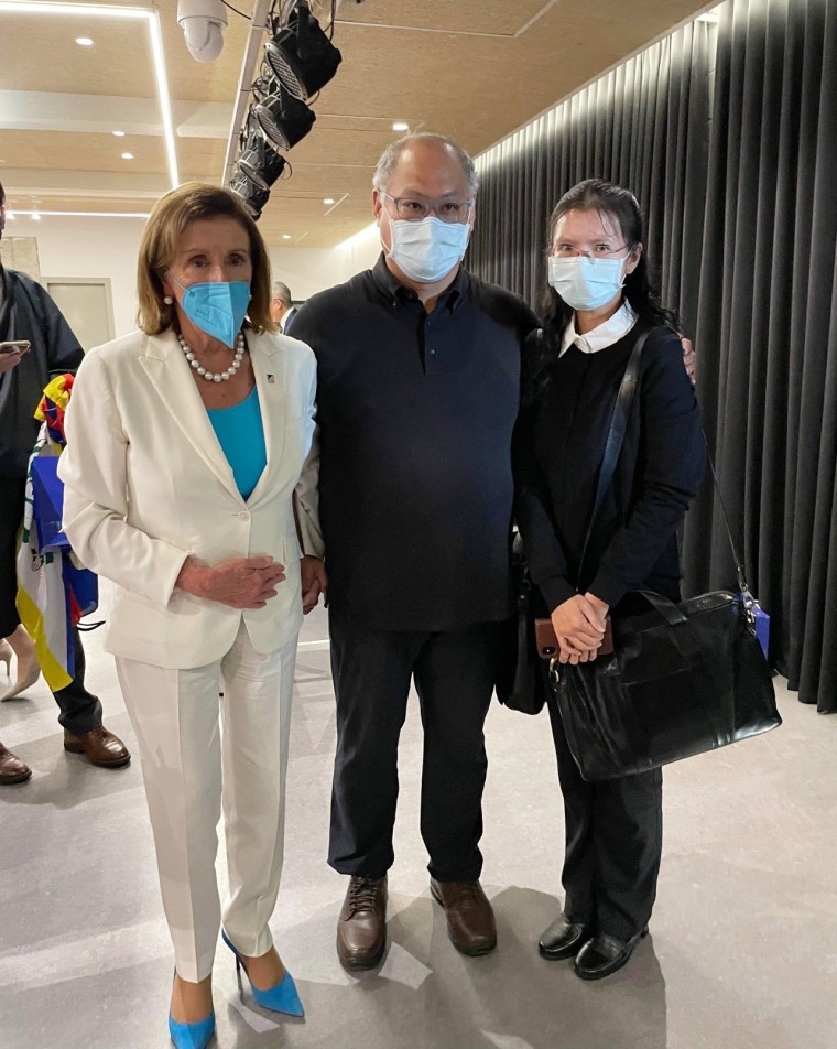 From left, Speaker of the House Nancy Pelosi, Lee Ming-che and Lee's wife, Lee Ching-yu, in Taiwan last week.  