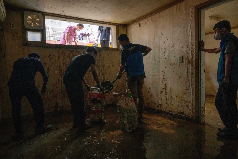 Image: SKOREA-FLOOD-WEATHER