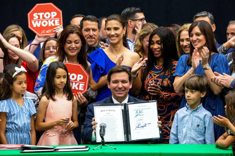 Hakim memblokir ‘Stop WOKE Act’ Florida yang didorong oleh Gubernur DeSantis