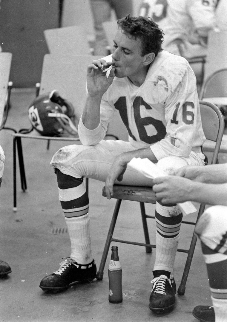 Quarterback Len Dawson in the Chiefs' locker room, Super Bowl I., Los Angeles, California, USA - 15 Jan 1967
