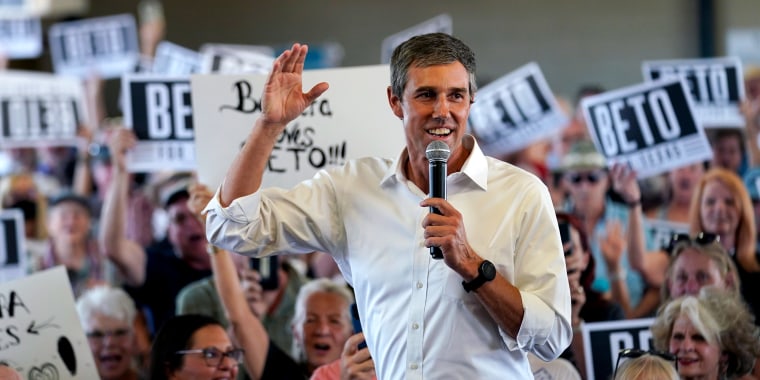 Image: Beto O'Rourke speaking to his supporters.