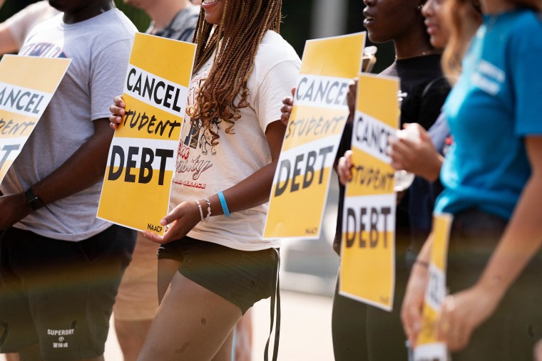 Image: Activists rally in front of the White House on Aug. 25, 2022.