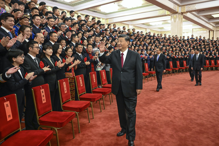 Xi Jinping bersiap untuk mengkonsolidasikan kekuasaan di kongres partai China yang ditetapkan pada bulan Oktober