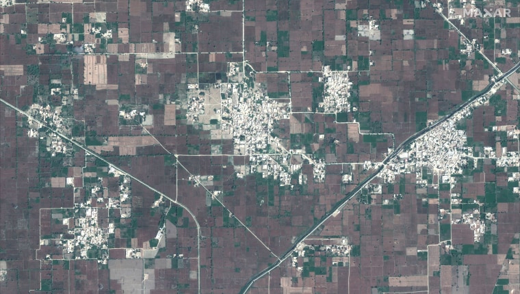 Image: An area of farmland before floodwaters arrived in Gudpur, Punjab Province, Pakistan on April 4, 2022.
