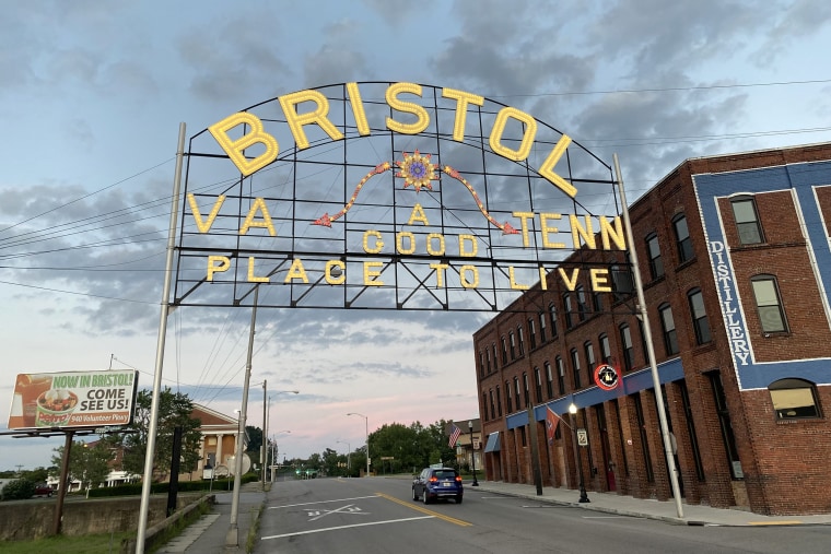 A large sign extols the community of Bristol’s footprint in two states ― Tennessee and Virginia. Each city regulates abortion very differently, and that’s created a unique chance for a new clinic to open its doors and keep serving patients.