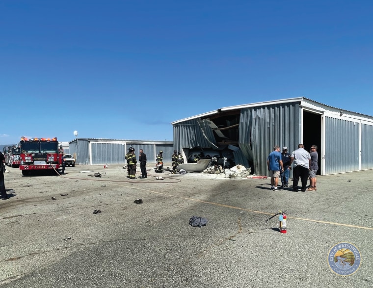 Múltiples agencias respondieron llegaron al aeropuerto municipal de Watsonville a atender el incidente.
