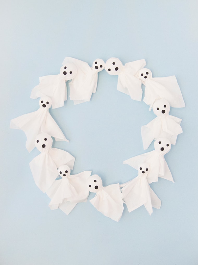 ghost wreath door decoration