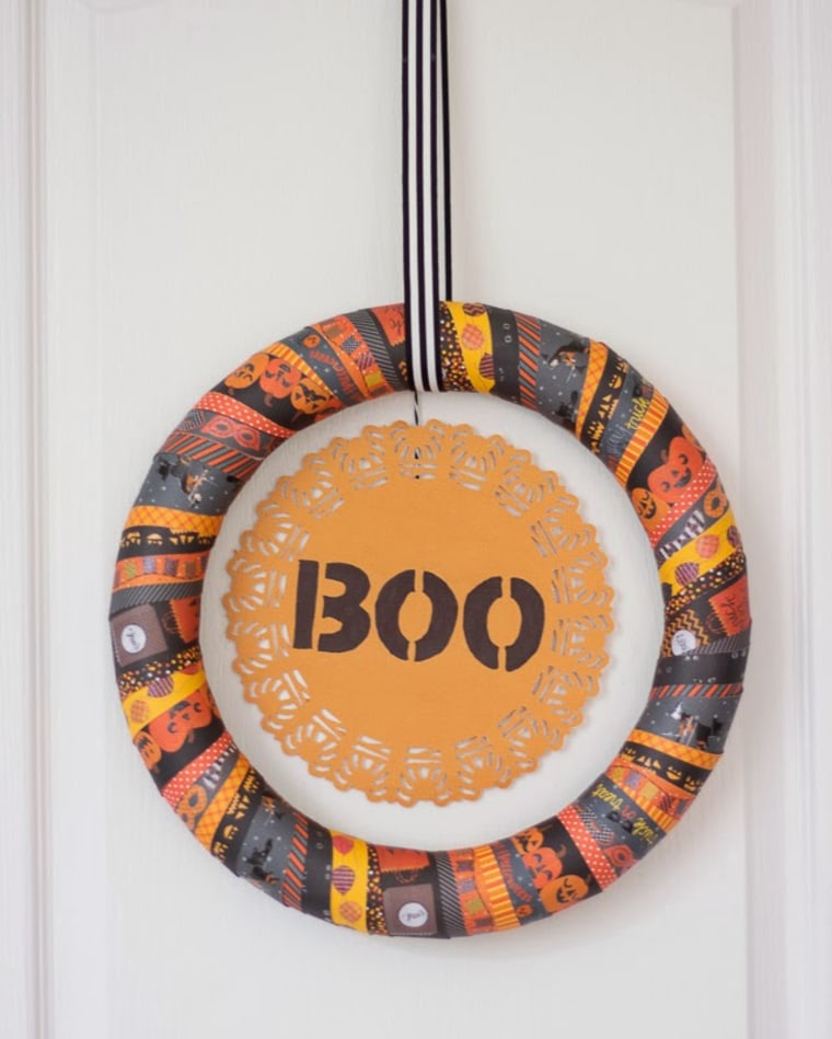 halloween hues "boo" wreath