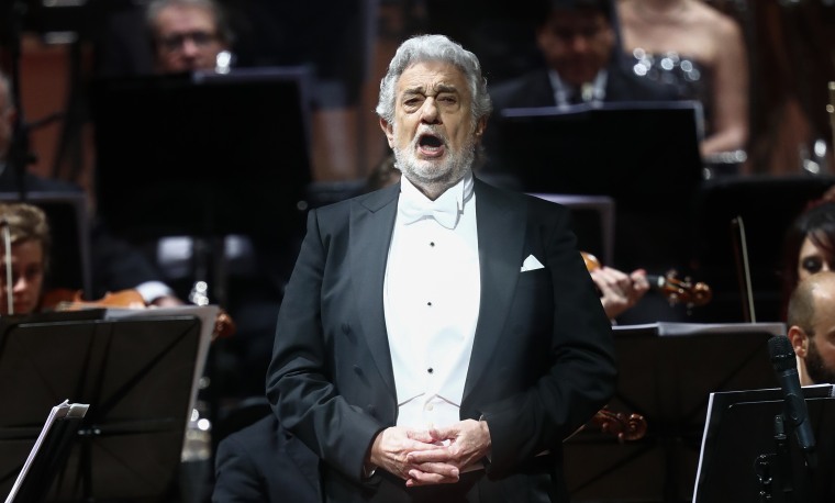 El tenor español Plácido Domingo durante una actuación en el Teatro Colón de Buenos Aires, Argentina, el 10 de abril de 2022.