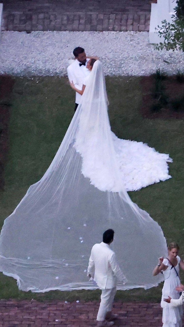 Ben Affleck y Jennifer Lopez en su segunda boda en Savannah, Georgia.