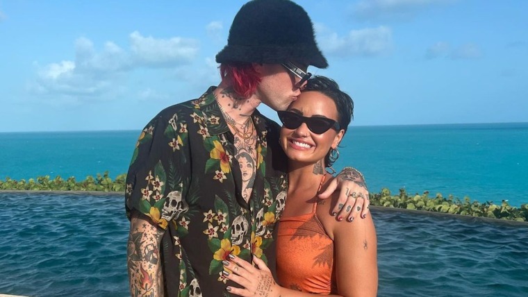 Demi Lovato de vacaciones con su novio Jute$.