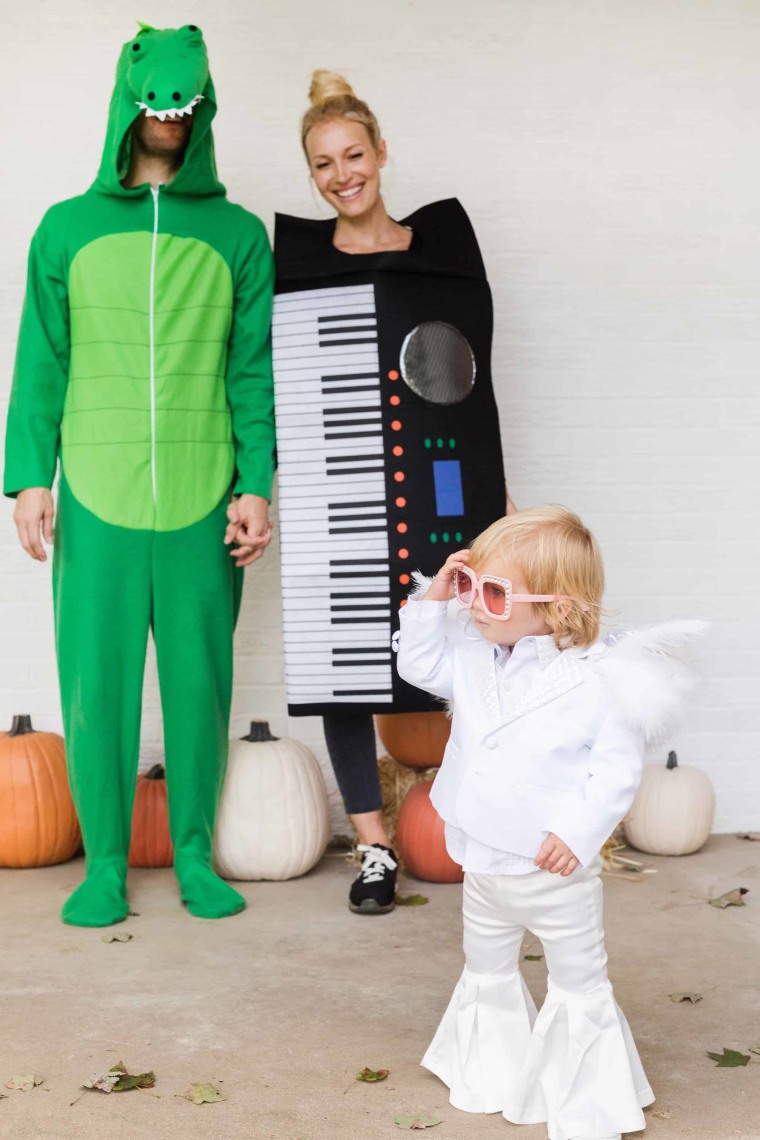 family halloween costume ideas crocodile rock