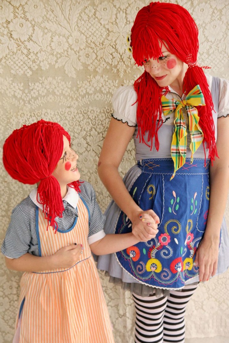 Make a Thing 1 and Thing 2 Wig for your DIY Halloween Costume - Morena's  Corner