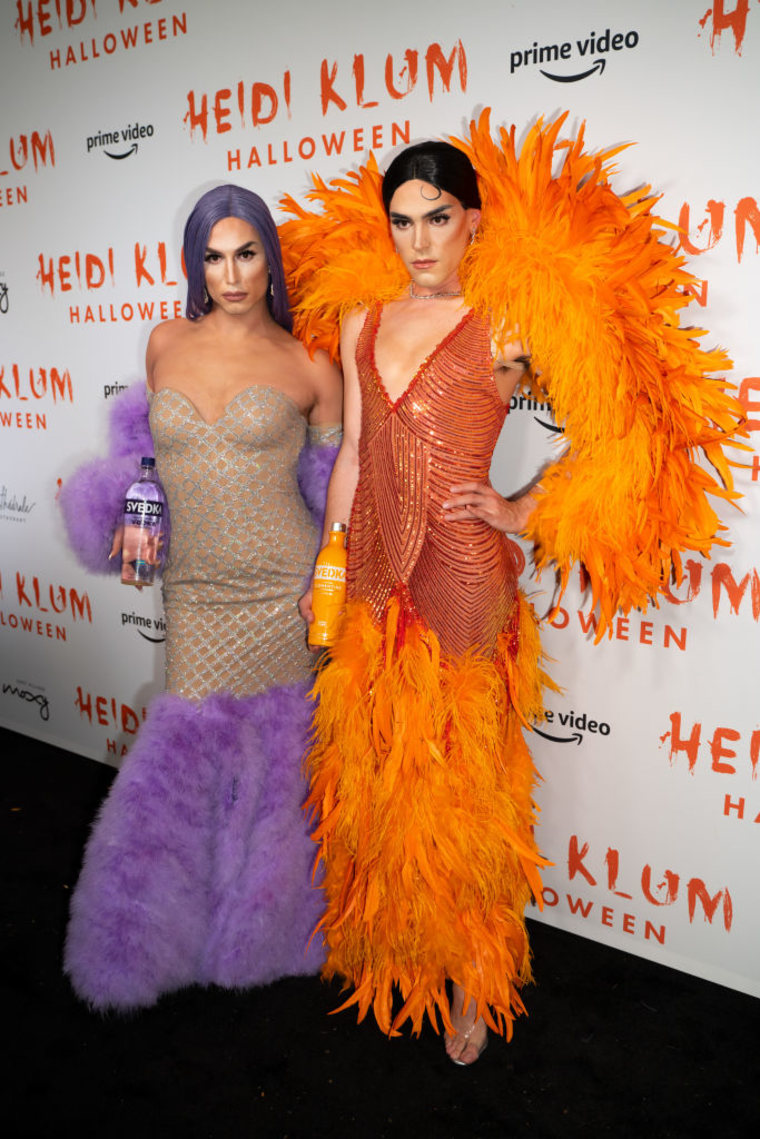 Benito Skinner and Terrence O'Connor as Kylie and Kendall Jenner