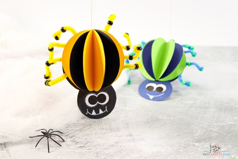 3d paper spiders halloween crafts for kids