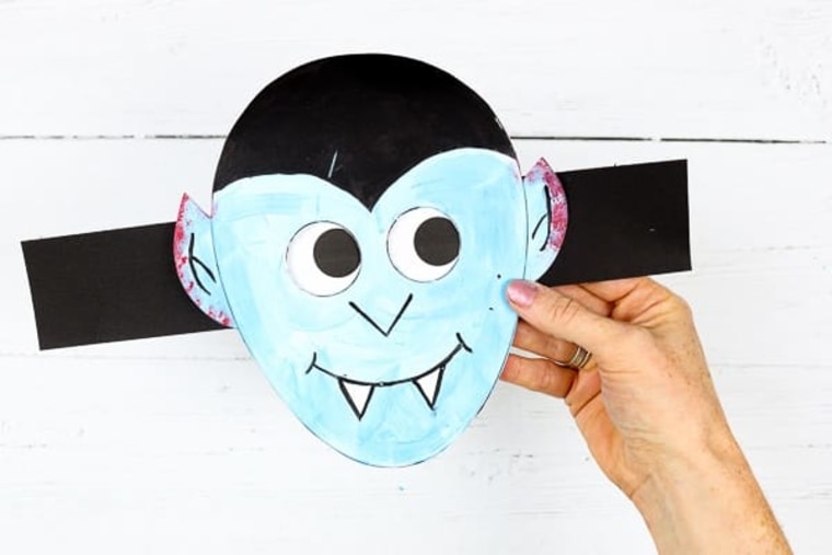 vampire with moving eyes halloween craft for kids