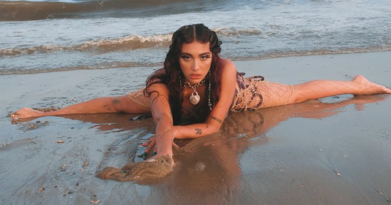 That sand is gonna get everywhere, Lourdes.