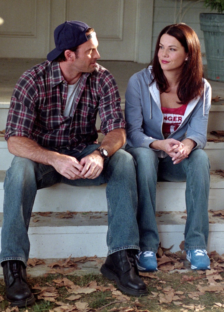 Scott Patterson on the set of "Gilmore Girls" with Lauren Graham.