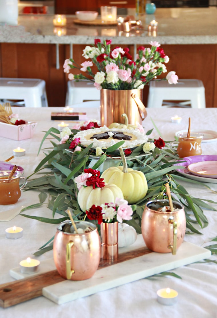 thanksgiving table decorations carnations