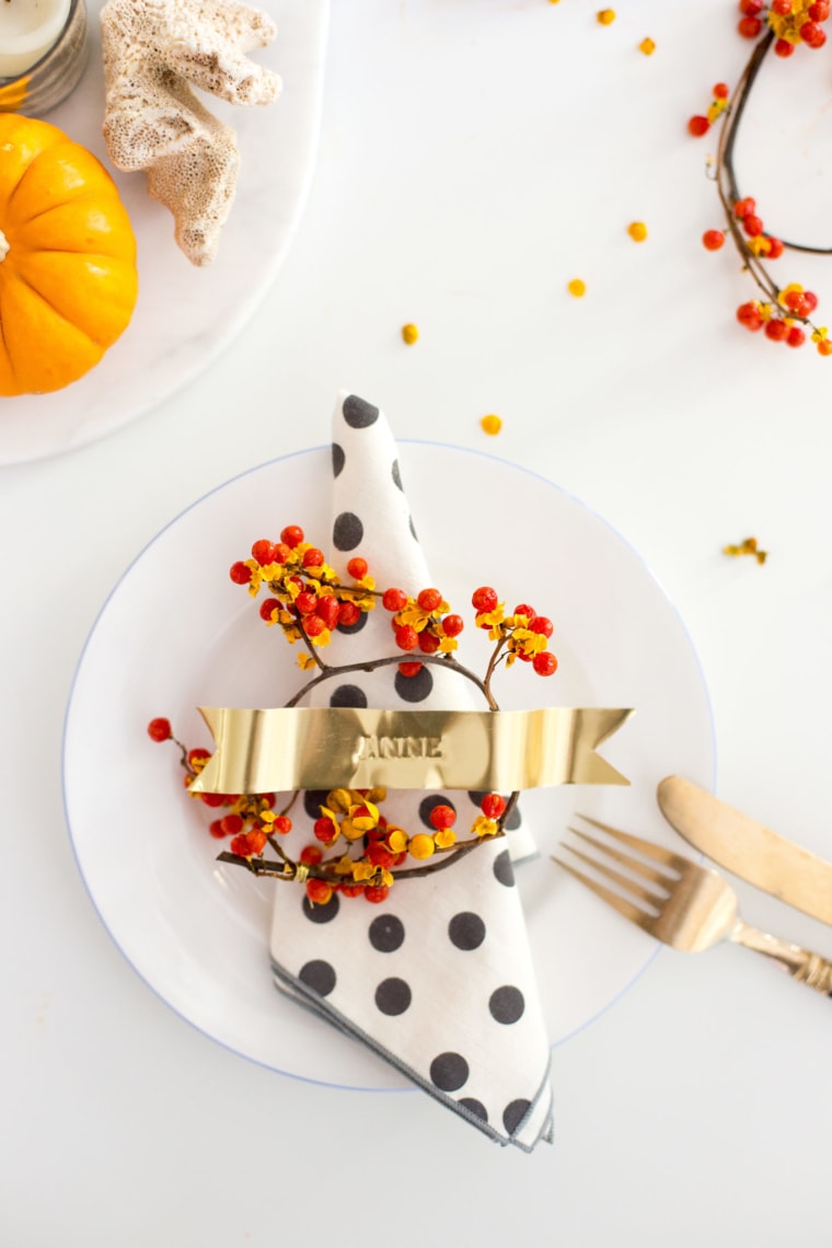 thanksgiving table decorations gold ribbon place cards