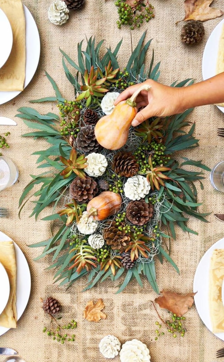 Simple Thanksgiving Table Decor 